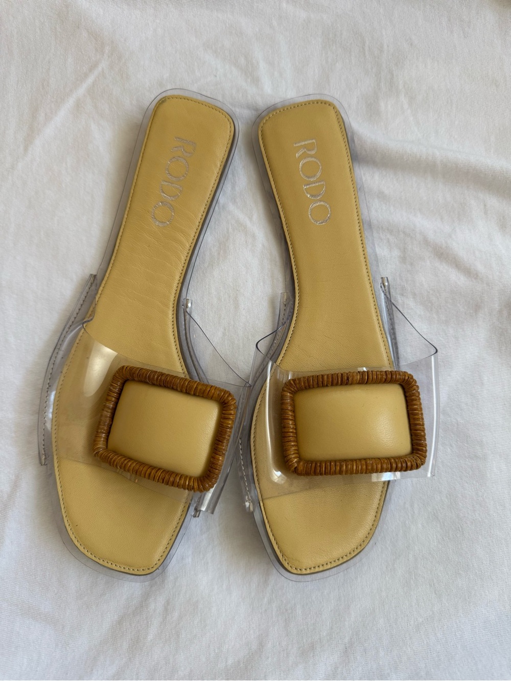 RODO Women's Clear Slide Sandals in Beige with Woven Buckle Sz 7!